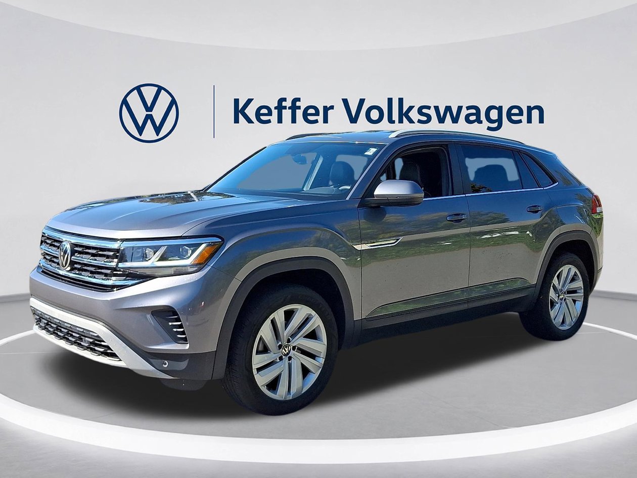 Certified 2022 Volkswagen Atlas Cross Sport SE AWD/4WD image 3