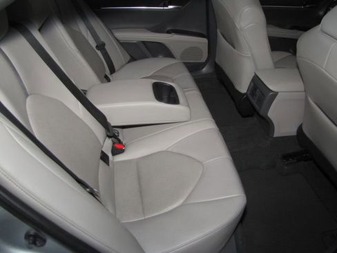 Used 2023 Toyota Camry XLE FWD image 17