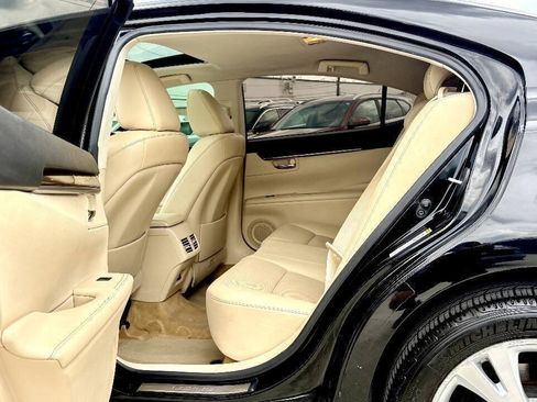 Used 2015 Lexus ES 350 w/ Premium Package FWD image 10