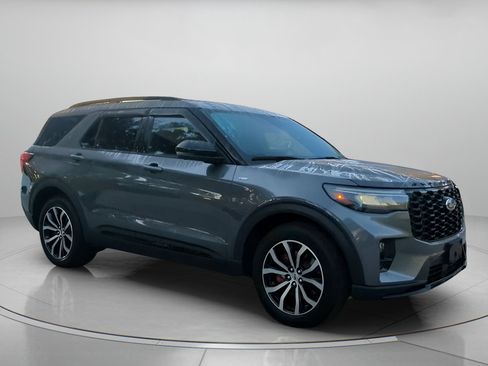 Used 2026 Ford Explorer ST-Line w/ ST-Line Street Pack RWD image 36