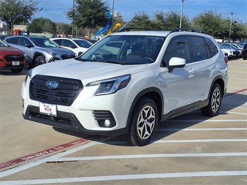 Certified 2023 Subaru Forester Premium image 3