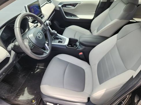 Certified 2025 Toyota RAV4 XLE Premium AWD/4WD image 11
