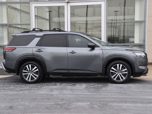 Used 2022 Nissan Pathfinder Platinum w/ Cargo Package AWD/4WD image 7