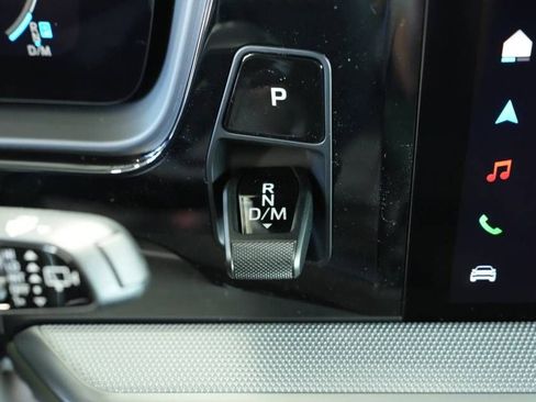 Certified 2025 Porsche Cayenne AWD/4WD image 17