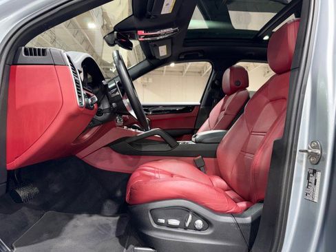 Used 2020 Porsche Cayenne image 51