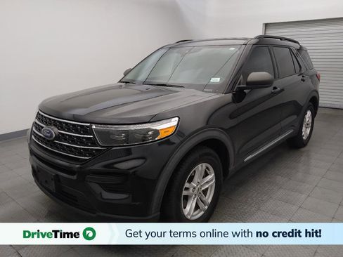 Used 2020 Ford Explorer XLT image 1