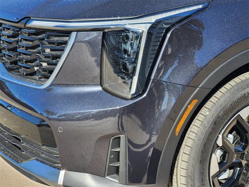 New 2026 Kia Sorento S image 6