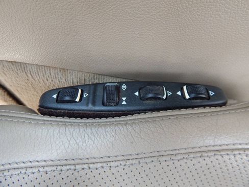 Used 2012 Mercedes-Benz E 350 Cabriolet image 18