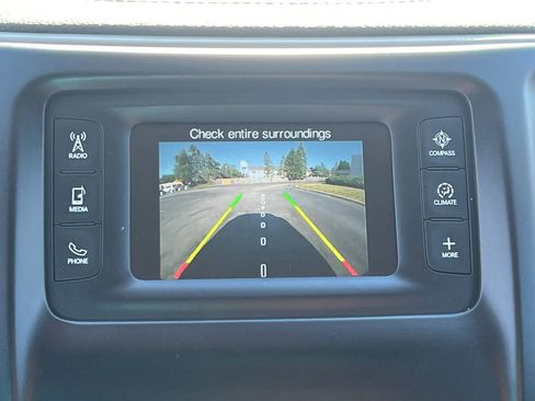 Used 2016 Jeep Cherokee Latitude AWD/4WD image 24