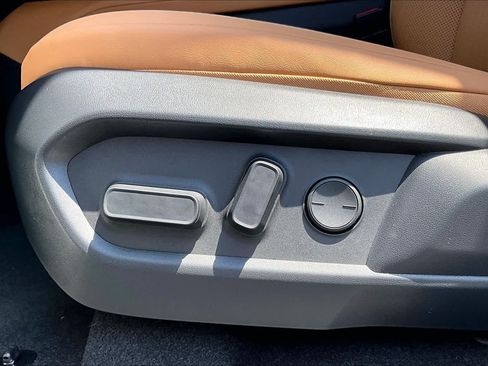 New 2026 Lexus ES 350e w/ Convenience Package FWD image 15