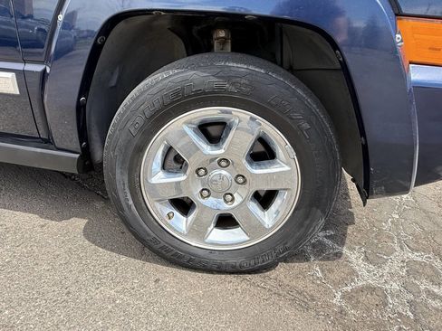 Used 2006 Jeep Commander Limited w/ Trailer Tow Group IV image 14