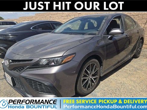 Used 2024 Toyota Camry SE w/ Cold Weather Package FWD image 1