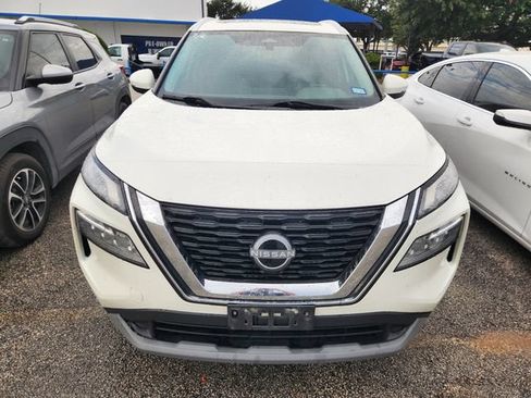 Used 2022 Nissan Rogue SV w/ SV Premium Package FWD image 2