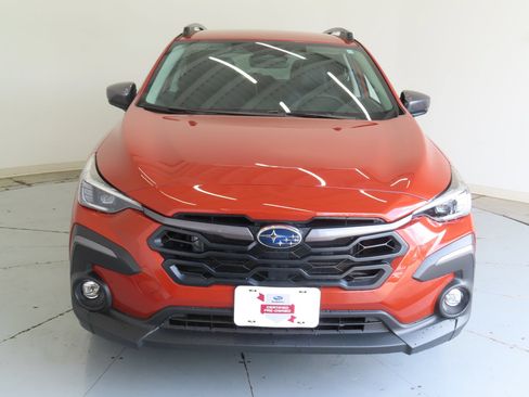 Used 2025 Subaru Crosstrek 2.5i Limited w/ Crosstrek Mirror Package AWD/4WD image 9