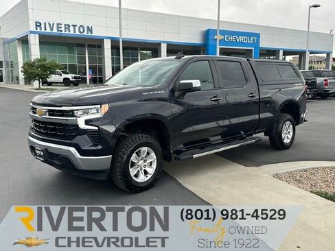 Used 2022 Chevrolet Silverado 1500 LT AWD/4WD image 1