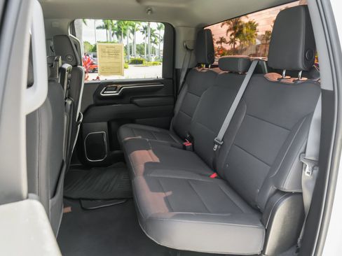 Used 2025 Chevrolet Silverado 2500 LT w/ Convenience Package image 35