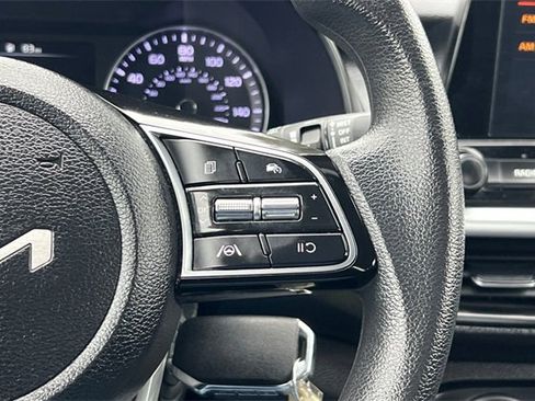 Used 2023 Kia Forte LXS image 28