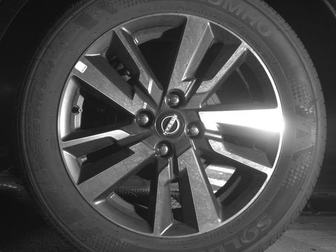 Used 2025 Nissan Versa SV image 14