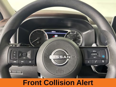 Used 2023 Nissan Rogue SV FWD image 11