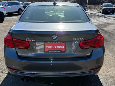 Used 2018 BMW 330i xDrive Sedan w/ Convenience Package image 8