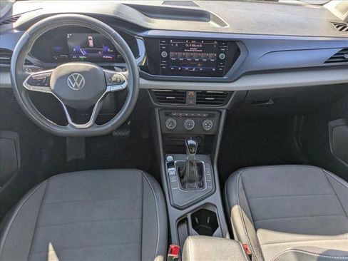 Used 2022 Volkswagen Taos SE FWD image 16
