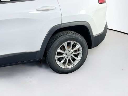 Used 2022 Jeep Cherokee Latitude Lux w/ Mopar Interior Package AWD/4WD image 29
