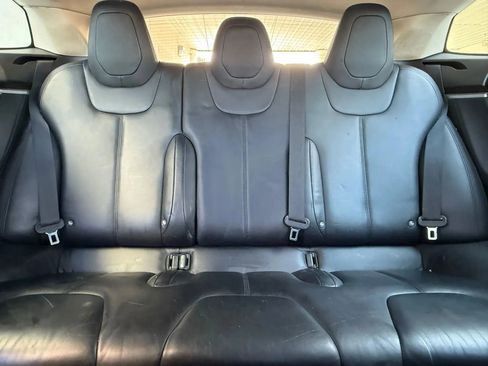Used 2015 Tesla Model S 85D image 27