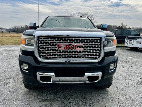 Used 2015 GMC Sierra 2500 Denali w/ Duramax Plus Package image 15