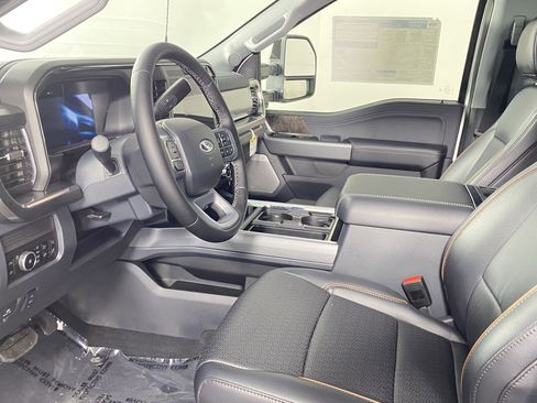 New 2025 Ford F250 Lariat w/ Lariat Ultimate Package image 10