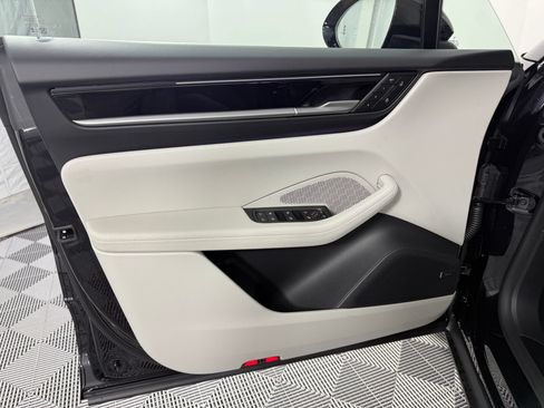 Certified 2026 Porsche Macan Electric RWD image 14