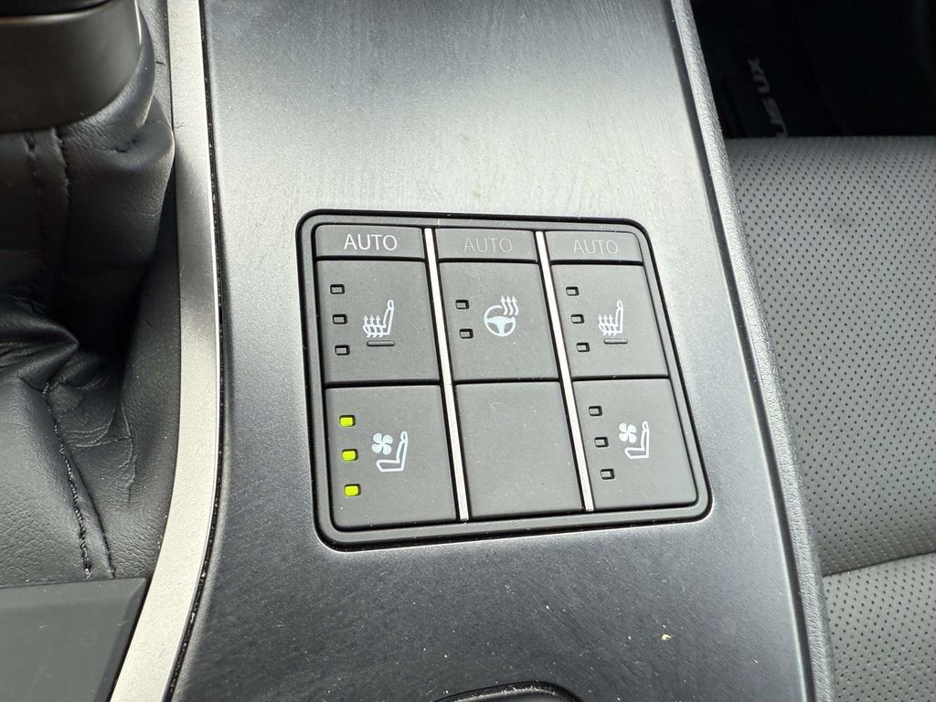 Used 2024 Lexus UX 250h F Sport AWD/4WD image 28