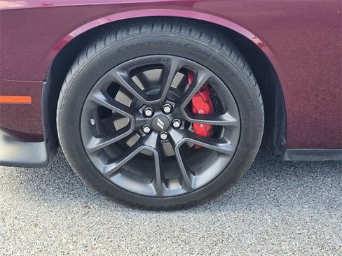 Used 2021 Dodge Challenger R/T Scat Pack w/ Scat Pack Stripe image 9