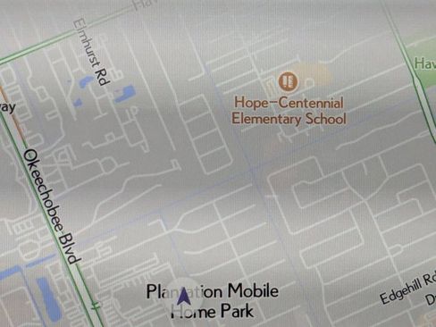 Used 2025 Lexus RZ 300e w/ Accessory Package (Z1) image 7