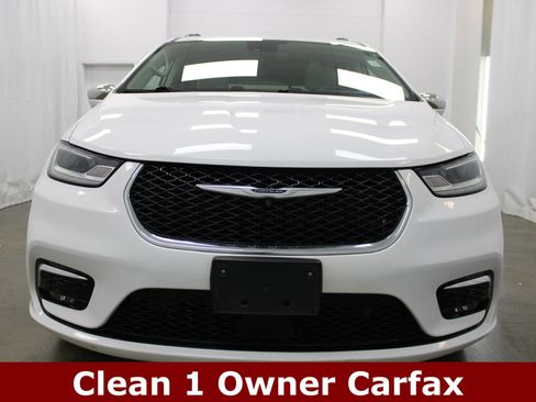 Used 2021 Chrysler Pacifica Limited w/ Premium & Safety Sphere Group AWD/4WD image 3