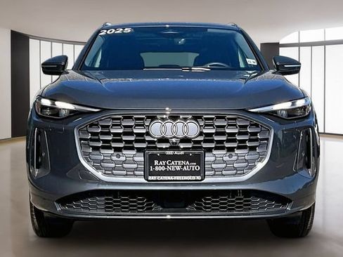 Used 2025 Audi Q5 Premium w/ Convenience Package AWD/4WD image 2