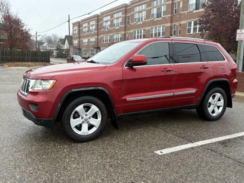 Used 2011 Jeep Grand Cherokee Laredo image 18