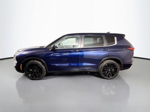 Used 2023 Mitsubishi Outlander SE FWD image 6