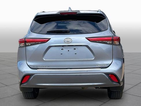 Used 2021 Toyota Highlander Limited FWD image 6