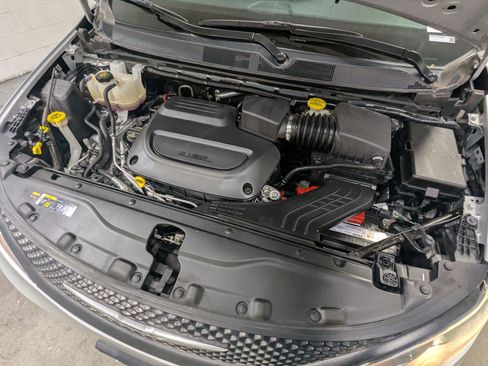 Certified 2023 Chrysler Voyager LX FWD image 25