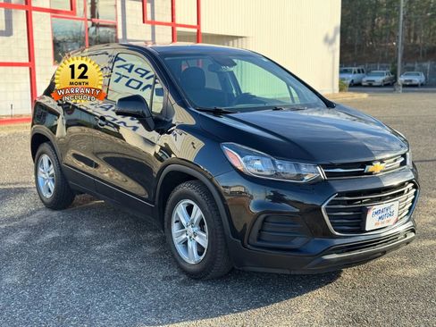 Used 2020 Chevrolet Trax LS w/ Tint and Cruise Package image 10