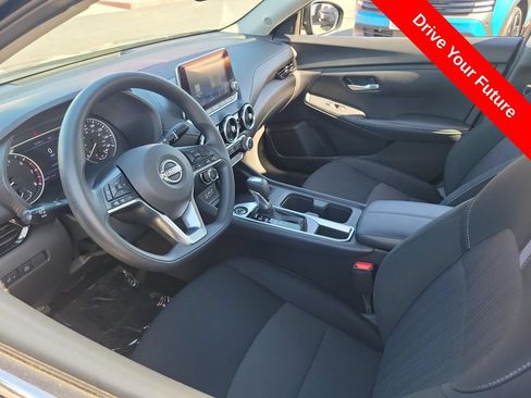 Used 2025 Nissan Sentra SV FWD image 3