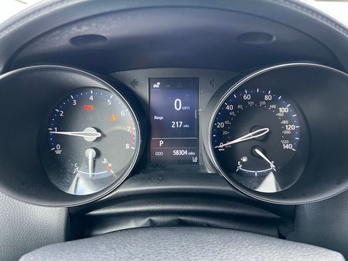 Used 2020 Toyota C-HR LE image 25