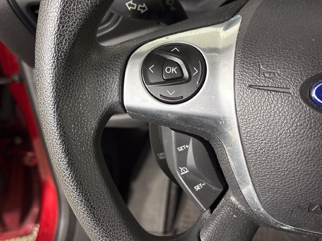 Used 2015 Ford Escape SE FWD image 19