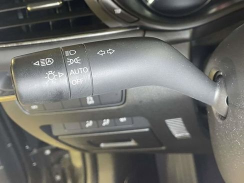 Used 2023 MAZDA MAZDA3 s FWD image 39