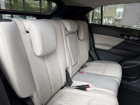 Used 2018 Mitsubishi Eclipse Cross SE image 31