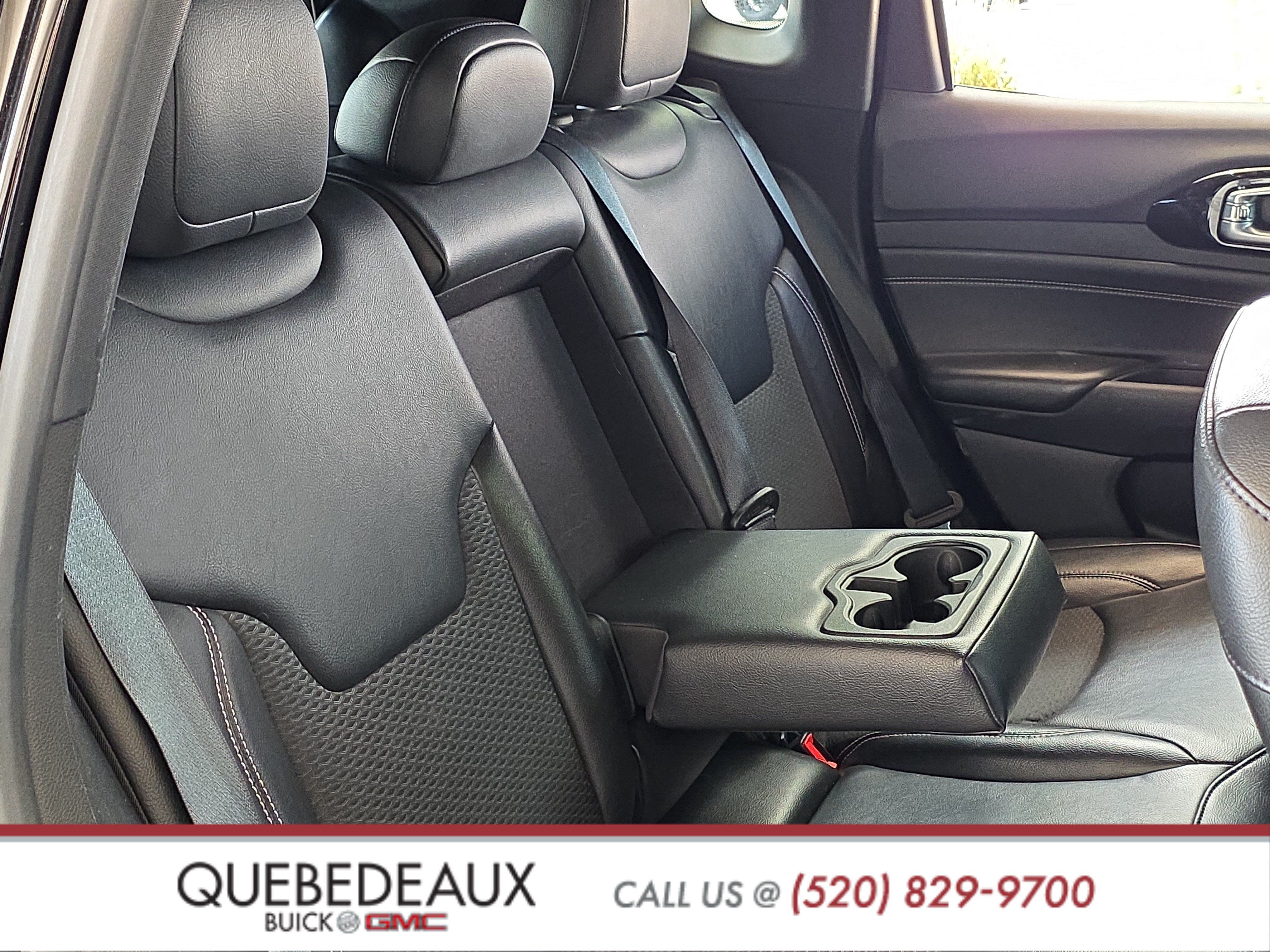 Used 2023 Jeep Compass Latitude w/ Convenience Group AWD/4WD image 21