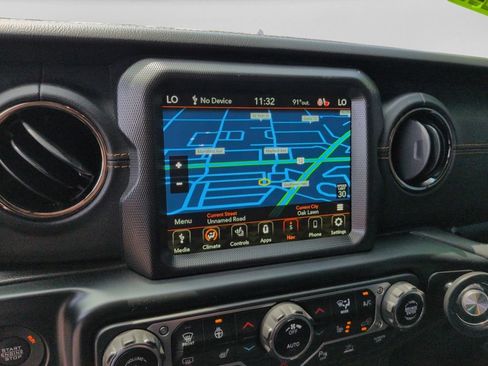 Used 2023 Jeep Wrangler Unlimited Sahara AWD/4WD image 22