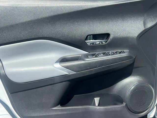 Used 2024 Nissan Kicks SR w/ SR Premium Package FWD image 14