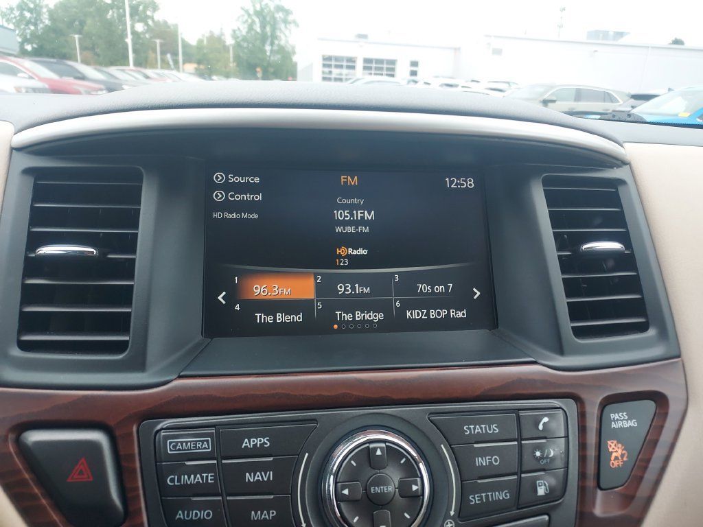 Used 2020 Nissan Pathfinder Platinum AWD/4WD image 14