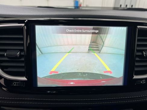 New 2026 Chrysler Pacifica Limited image 16